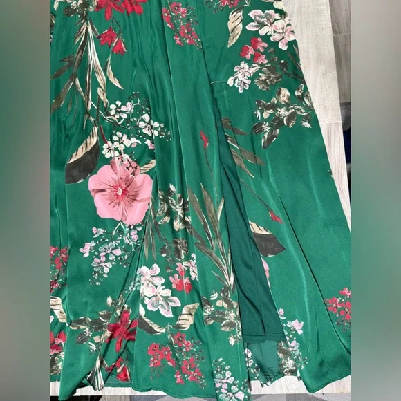 Lulu's Still the One Emerald Green Floral Print Satin Maxi Dress - Picture 7 of 16